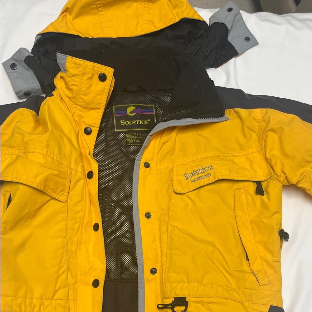Solstice women’s small Yellow and Black Raincoat